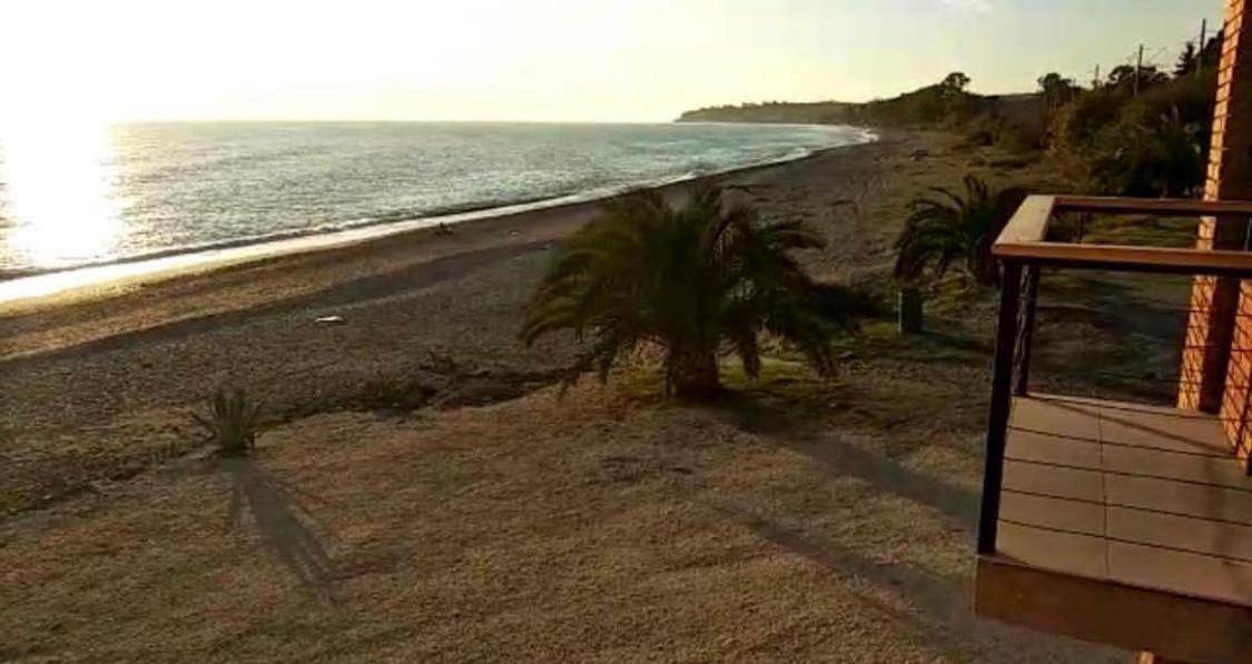 Leon Beach Hotel New Athos Экстерьер фото