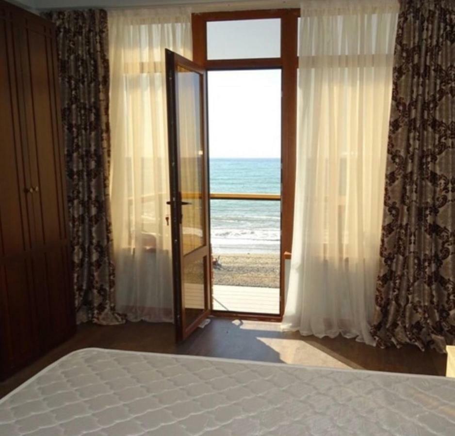 Leon Beach Hotel New Athos Экстерьер фото