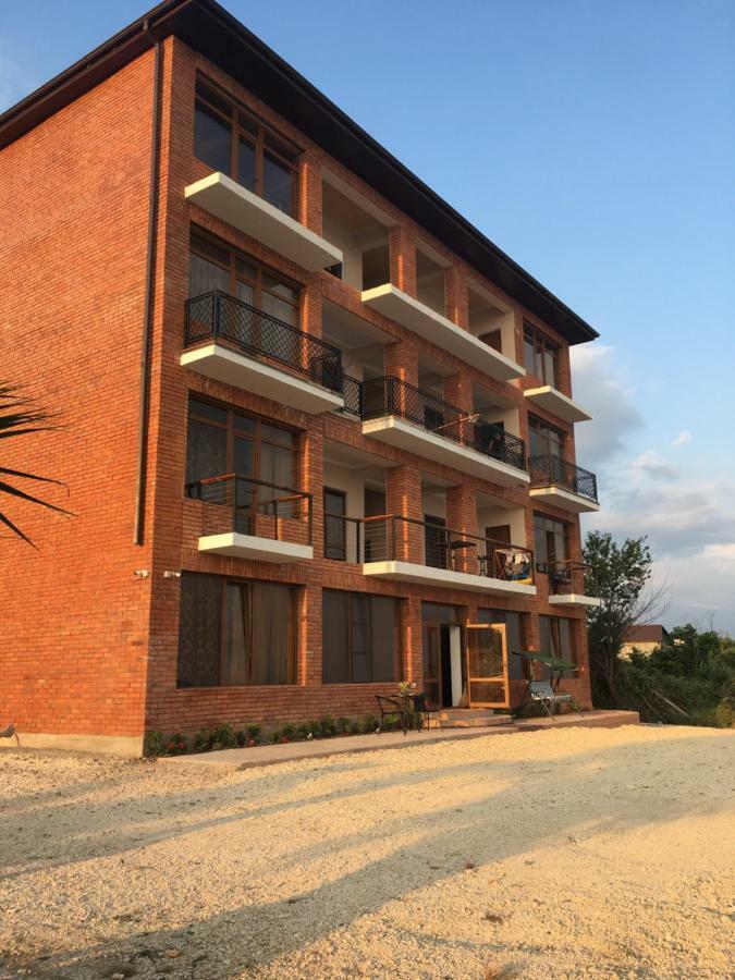 Leon Beach Hotel New Athos Экстерьер фото